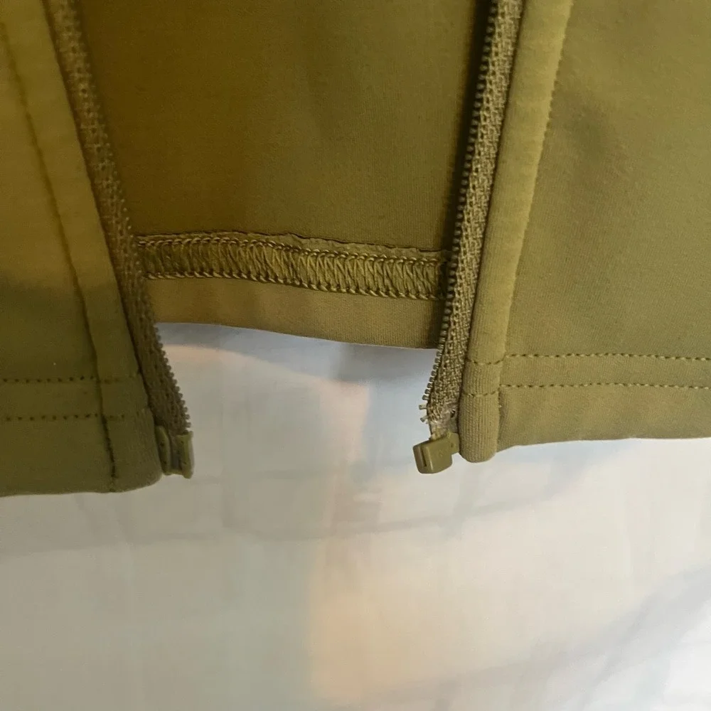 Lululemon Bhakti Yoga Jacket Olive Green Full Zip Women's Size 10
